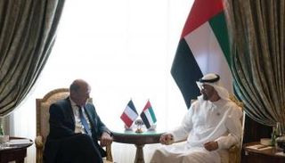 الشيخ محمد بن زايد آل نهيان وجون إيف لودريان وزير خارجية فرنسا
