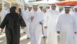 حاكم الفجيرة يفتتح منتجع "ميراج باب البحر" السياحي