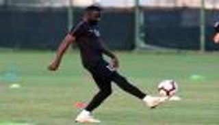 العين يستعيد لاعبيه الدوليين قبل استئناف الدوري الإماراتي