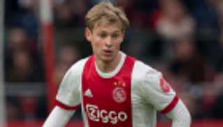 جوارديولا يحدد 7 بدائل تحسبا لفشل التعاقد مع دي يونج