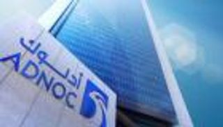 خبراء: "أدنوك" تواصل ريادتها لقطاع النفط في العصر الصناعي الرابع