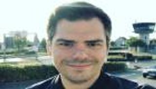 تفعيل عقد ألكاسير تحذير لبايرن ميونيخ