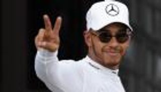 هاميلتون أول المنطلقين في سباق أبوظبي برقم قياسي