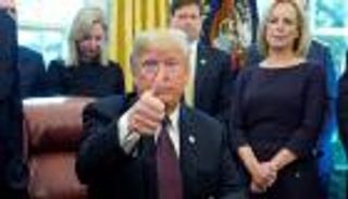 ترامب ينفي تقريرا عن استيائه من وزير الخزانة