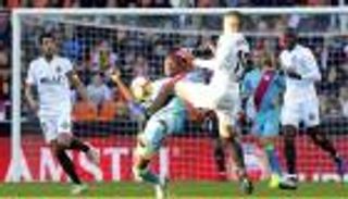 صحوة فالنسيا تضرب فاييكانو بثلاثية 