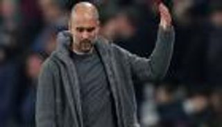 جوارديولا ينتقد أداء السيتي وينصح محرز