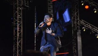 المطرب المصري تامر حسني 