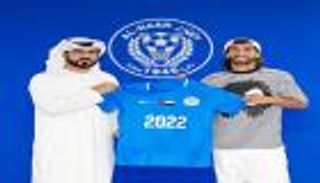 النصر الإماراتي يجدد عقد لاعبه طارق أحمد 