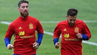 سيرخيو راموس وجوردي ألبا