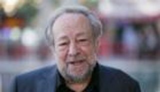 وفاة الممثل الأمريكي ريكي جاي عن 72 عاما