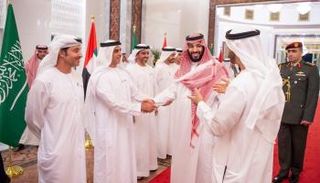 الشيخ محمد بن زايد آل نهيان يودع الأمير محمد بن سلمان