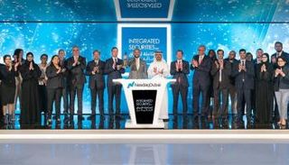 رئيس الشركة يحتفل بقرع جرس افتتاح التداولات في ناسداك دبي 