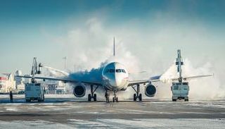 إلغاء أكثر من 1240 رحلة جوية في أمريكا بسبب عاصفة ثلجية