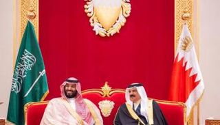 ولي العهد السعودي رفقة ملك البحرين