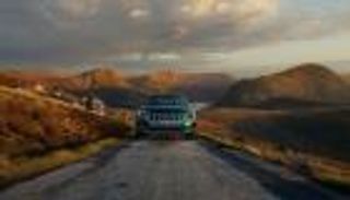 "أودي" تستعرض سيارتها الكهربائية "e-tron" في معرض لوس أنجلوس