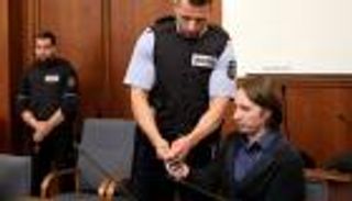 القضاء الألماني يعاقب مفجر حافلة دورتموند بالسجن 14 عاما