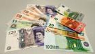 اليورو يهبط بعد إشارة المركزي الأوروبي إلى تباطؤ النمو