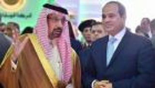 بالصور.. السيسي يزور جناح السعودية بمعرض مصري للثروة المعدنية