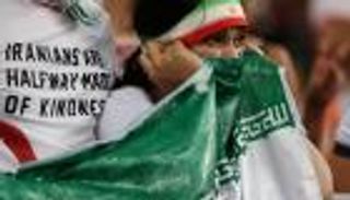 الفيفا يضغط على إيران بشأن موعد حضور النساء المباريات