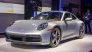 بورش تزيح الستار عن النسخة الجديدة من موديل 911 Carrera S