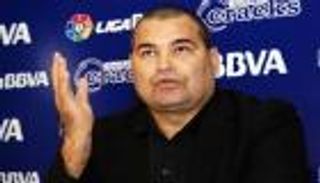 تشيلافيرت يطالب بإقالة رئيس اتحاد أمريكا الجنوبية