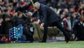 "يويفا" يرفض معاقبة مورينيو على احتفاله أمام يونج بويز