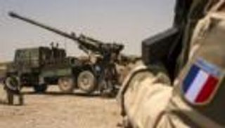 وزير فرنسي سابق: علينا الضغط لطرد مليشيات إيران من سوريا