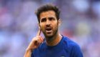 مفاوضات انتقال فابريجاس إلى ميلان تصل لمرحلة الحسم