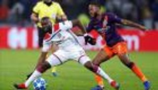 برشلونة راقب ندومبيلي في مباراة ليون والسيتي