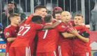 بايرن ميونيخ يجني أرباح انتصاره العريض على بنفيكا