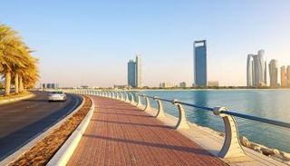 درجة الحرارة العظمى بأبوظبي 30