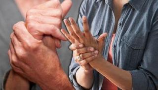 الأدوية المتاحة تسكن آلام المفاصل ولا تعالجها