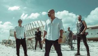 فرقة "مسار إجباري"