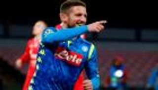 ميرتنز يكمل المئوية مع نابولي ويحقق رقما تاريخيا