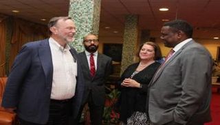 مساعد وزير الخارجية الأمريكي للشؤون الأفريقية خلال زيارته لإثيوبيا