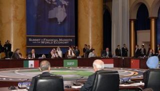 الملك عبدالله خلال مشاركته في أول قمة لمجموعة العشرين بكندا عام 2008