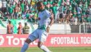 الكاف يحرم لاعب الرجاء المغربي من نهائي الكونفيدرالية