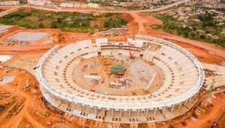 أعمال الإنشاء في أحد الاستادات بالكاميرون