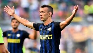 إيفان بيريسيتش لاعب وسط إنتر ميلان