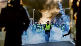 مظاهرات "السترات الصفراء" في باريس 