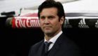 سولاري: قدمنا مباراة متكاملة أمام فالنسيا