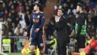 مدرب فالنسيا: افتقرنا للحسم أمام ريال مدريد