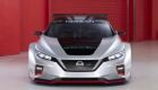 نيسان تطلق نسخة جديدة من سيارة السباقات السريعة "LEAF"