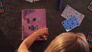 مشهد من أغنية Thank U, Next