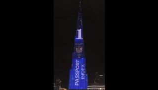 برج خليفة يحتفي بحصول جواز السفر الإماراتي على المرتبة الأولى عالميا