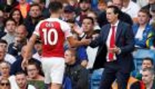 إيمري يوضح موقف أوزيل من المشاركة ضد مانشستر يونايتد