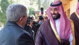 الأمير محمد بن سلمان خلال لقائه رئيس الوزراء الجزائري