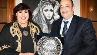 وزيرة الثقافة المصرية مع نظيرها المغربي الدكتور محمد الأعرج