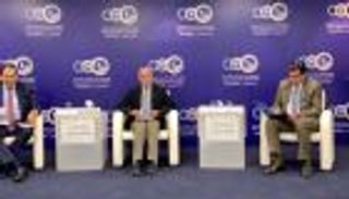 بالصور.. إشهار كتاب "لحظة الخليج" لعبدالخالق عبدالله بالأردن