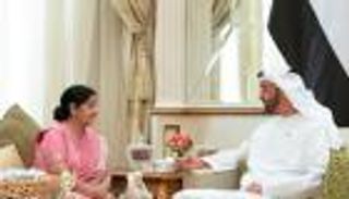 محمد بن زايد ووزيرة الشؤون الخارجية الهندية يبحثان التعاون الثنائي